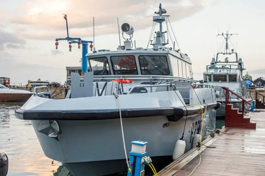 Armée Britannique/British Armed Forces - Page 25 Royal_Navys_commissions_Cultlass_class_patrol_vessel_HMS_Dagger_in_Gibraltar