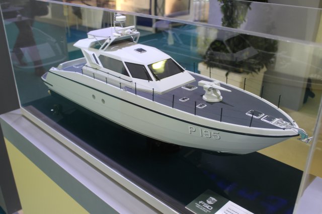 Ferretti 640 001