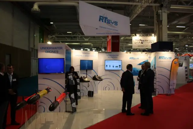 RTsys presents its new SonaDive sonar and navigation system for diver at Euronaval 2016 002